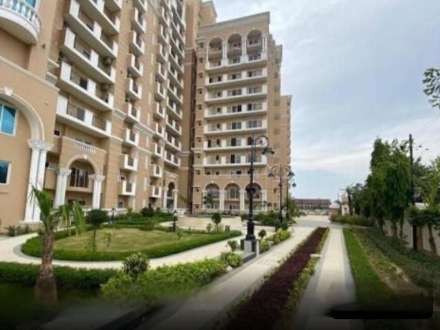 Rental | 4 BHK + 3040 Sq.Ft. Apartment in Purvanchal Kings Court