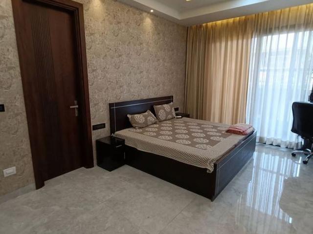 Rental | 4 BHK 3000 Sq.Ft. Apartment in Freedom Fighters Enclave