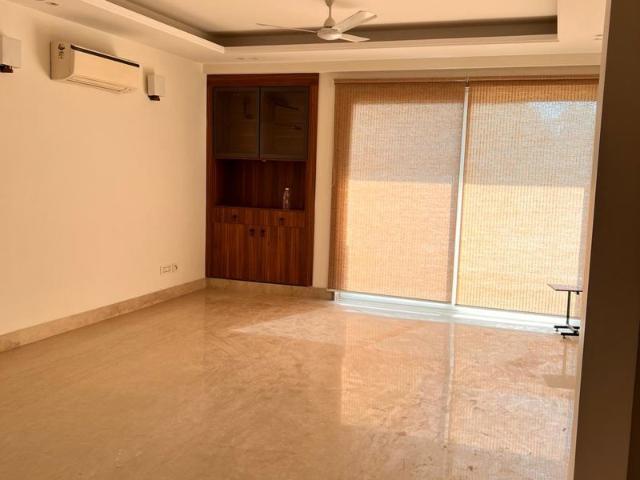 Rental | 4 BHK 300 Sq.Yd. Apartment in Green Park