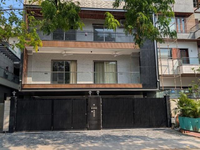 Rental | 4 BHK 300 Sq.Yd. Villa in DLF Atria