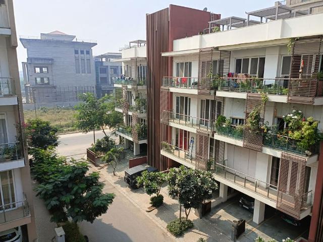 Rental | 4 BHK + 3160 Sq.Ft. Apartment in Adani Samsara