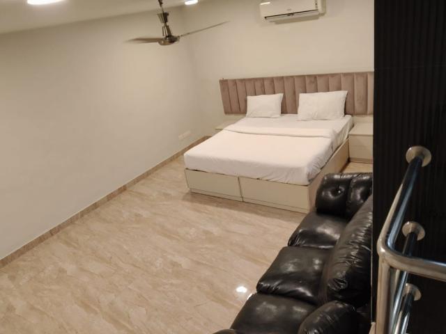 Rental | 4 BHK 316 Sq.Yd. Independent House in DLF Phase I