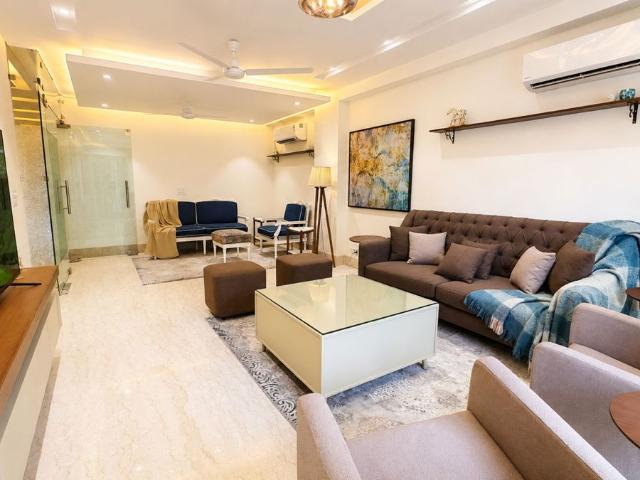 Rental | 4 BHK 3200 Sq.Ft. Apartment in Hauz Khas Enclave