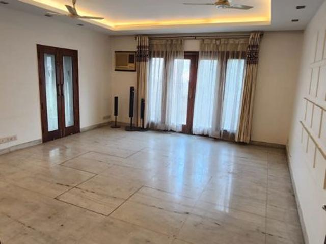 Rental | 4 BHK 3450 Sq.Ft. Villa in Sector 54
