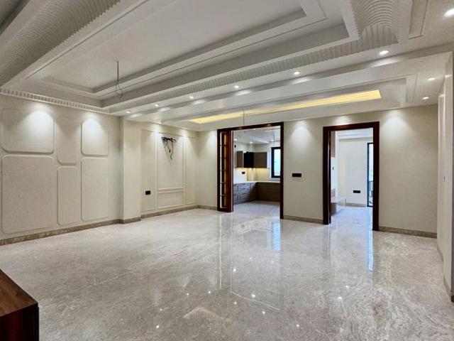 Rental | 4 BHK + 3400 Sq.Ft. Apartment in Parsvnath La Tropicana