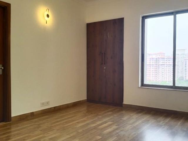 Rental | 4 BHK + 3410 Sq.Ft. Apartment in Parsvnath Exotica