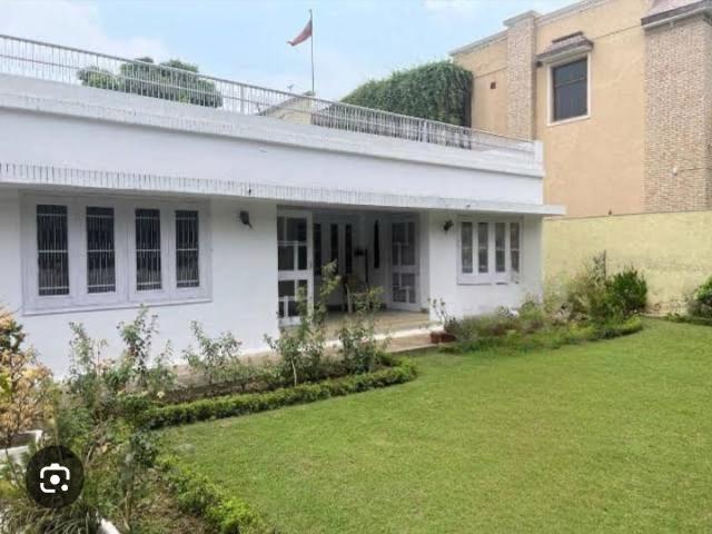 Rental | 4 BHK + 3500 Sq.Ft. Villa in Vasant Kunj