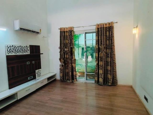 Rental | 4 BHK 3500 Sq.Ft. Apartment in Babukhan Solitaire