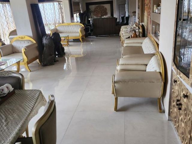 Rental | 4 BHK 3640 Sq.Ft. Apartment in Ajanta Apartment Colaba