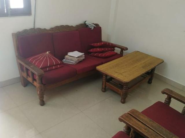 Rental | 4 BHK 365 Sq.Yd. Independent House in DLF Phase I
