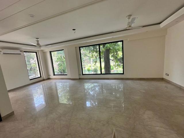 Rental | 4 BHK + 3600 Sq.Ft. Apartment in Anand Niketan