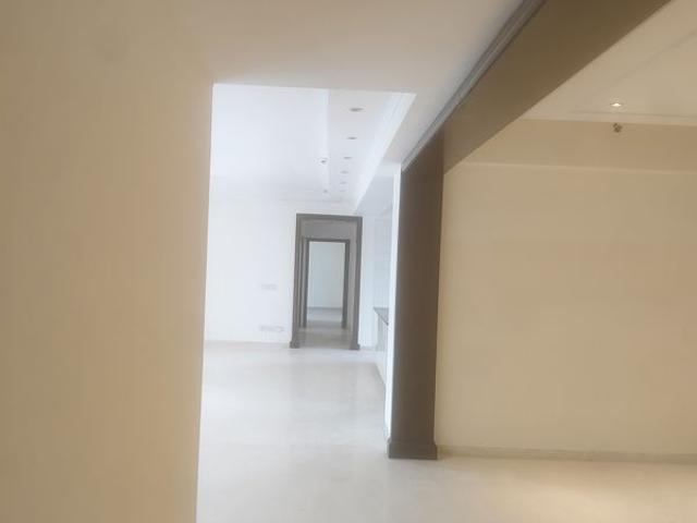 Rental | 4 BHK + 3868 Sq.Ft. Apartment in DLF The Pinnacle