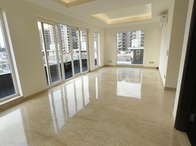 Rental | 4 BHK + 3800 Sq.Ft. Apartment in Ireo City Plots