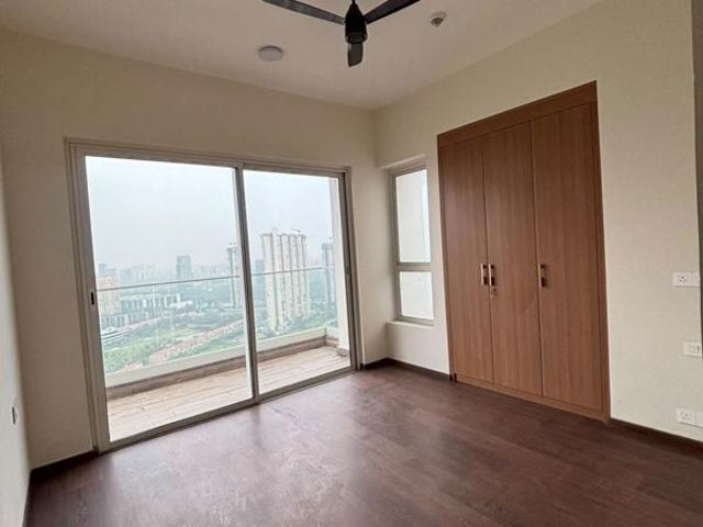 Rental | 4 BHK + 3938 Sq.Ft. Apartment in Kalpataru Vista