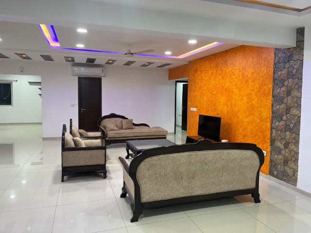 Rental | 4 BHK + 4055 Sq.Ft. Apartment in Jayabheri Orange County