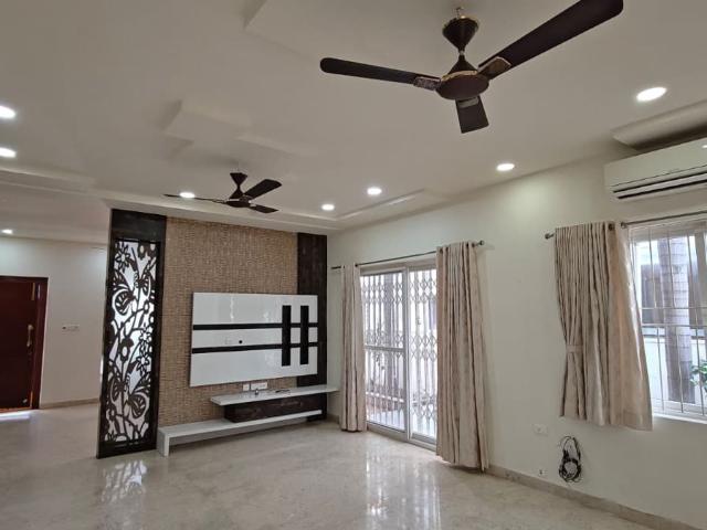 Rental | 4 BHK 4000 Sq.Ft. Villa in Mayfair Villas Tellapur