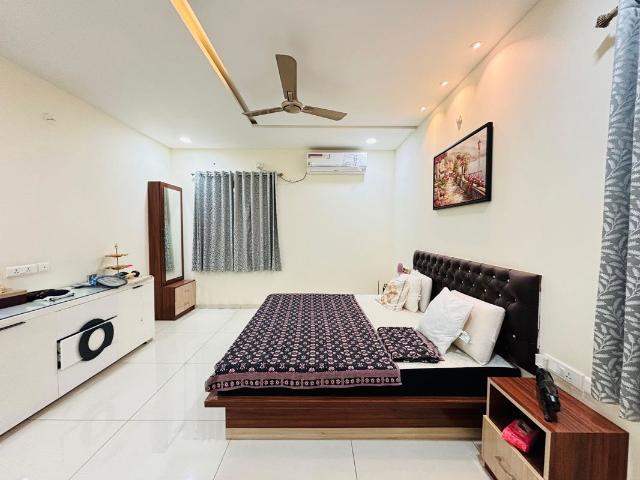 Rental | 4 BHK + 4020 Sq.Ft. Villa in Rajapushpa Green Dale