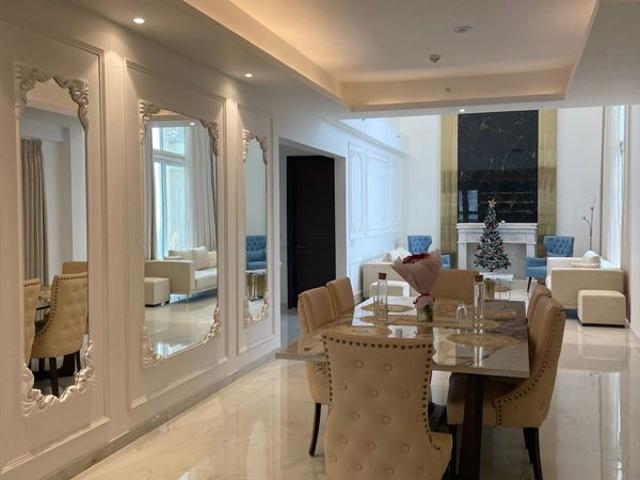 Rental | 4 BHK + 4425 Sq.Ft. Apartment in Mahagun Mezzaria