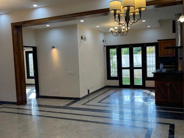 Rental | 4 BHK + 4500 Sq.Ft. Villa in Adarsh Palm Retreat