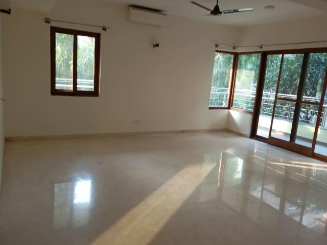Rental | 4 BHK + 4750 Sq.Ft. Apartment in Brigade Coronet