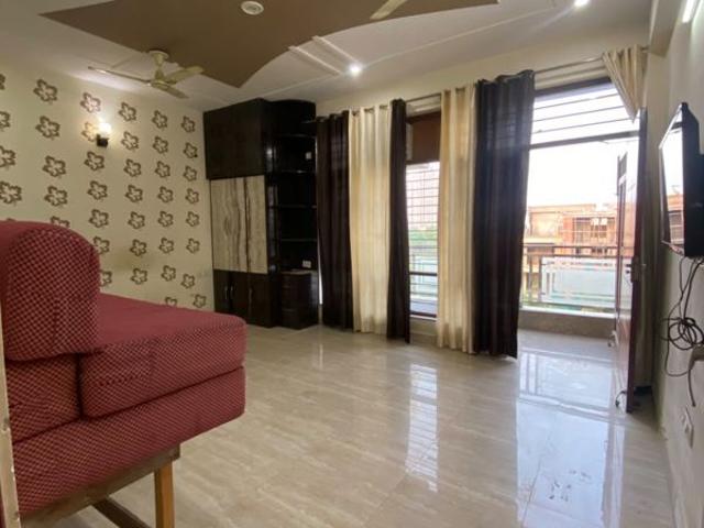 Rental | 4 BHK + 5000 Sq.Ft. Penthouse in Ace Golfshire