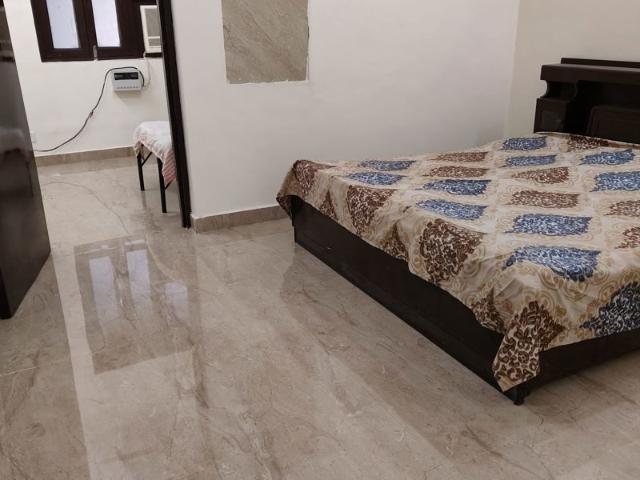 Rental | 4 BHK 500 Sq.Yd. Apartment in New Friends Colony