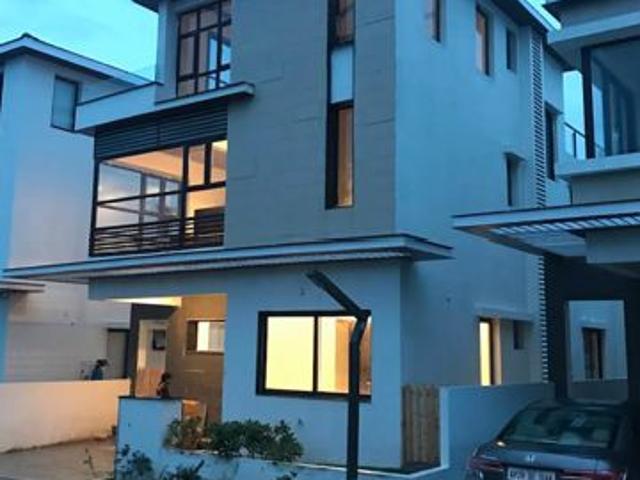 Rental | 4 BHK + 5500 Sq.Ft. Villa in Mantri Group Mantri Euphoria