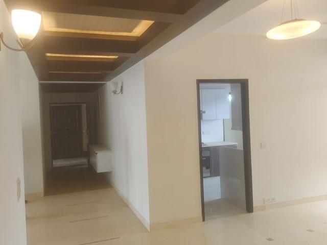 Rental | 4 BHK + 6000 Sq.Ft. Apartment in Paras Quartier