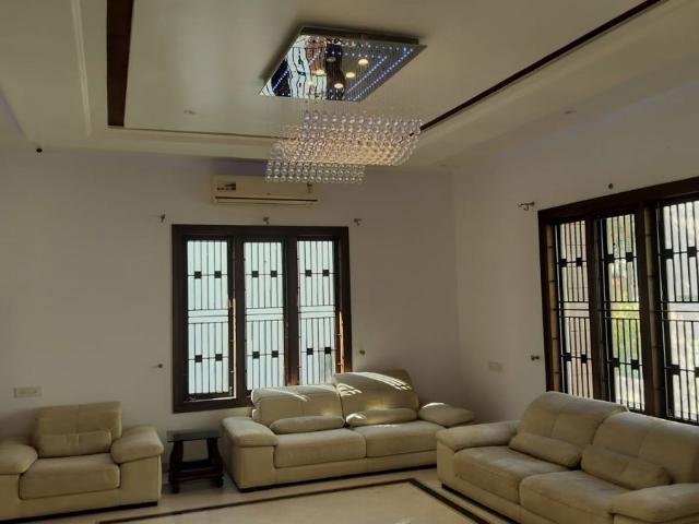 Rental | 4 BHK + 6000 Sq.Ft. Independent House in Sadashiva Nagar