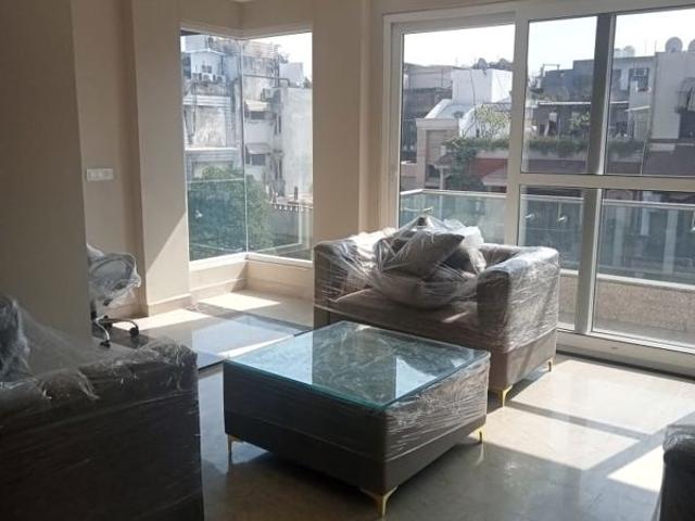 Rental | 4 BHK 600 Sq.Ft. Apartment in Panchsheel Park