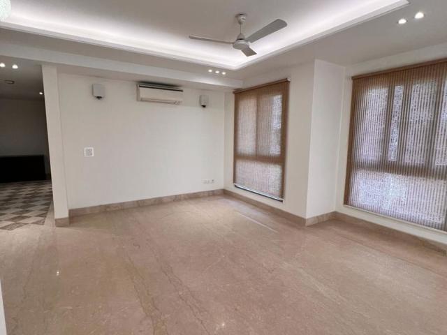 Rental | 4 BHK 600 Sq.Yd. Apartment in Vasant Vihar