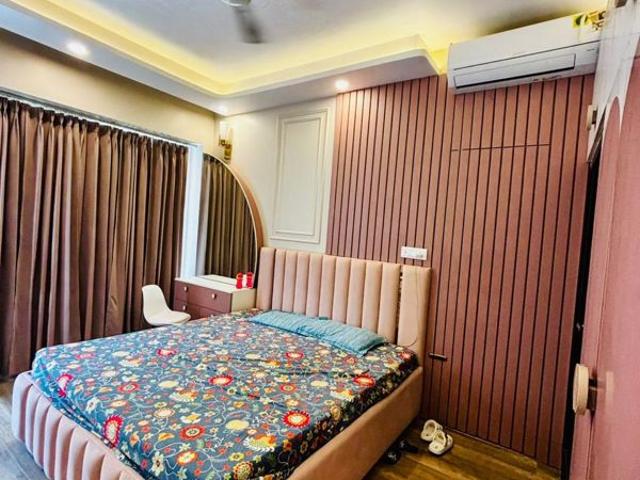 Rental | 4 BHK + Basement 400 Sq.Yd. Villa in Green Park Extension