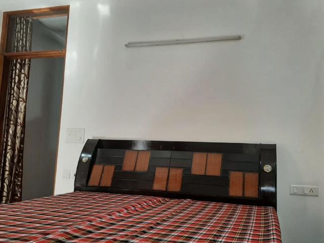 Rental | 4 BHK + Basement 450 Sq.Yd. Independent House in Vasant Vihar