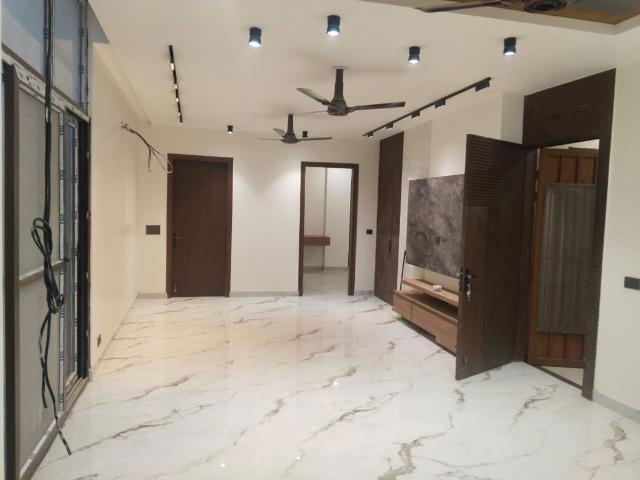 Rental | 4 BHK + Basement 650 Sq.Yd. Independent House in Soami Nagar