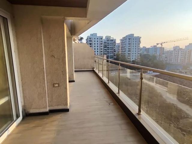 Rental | 4 BHK + Basement,Store Room 1890 Sq.Ft. Apartment in Mantra 99 Riverfront