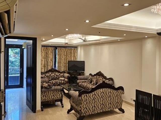 Rental | 4 BHK + Extra Room 400 Sq.Yd. Apartment in Vasant Enclave