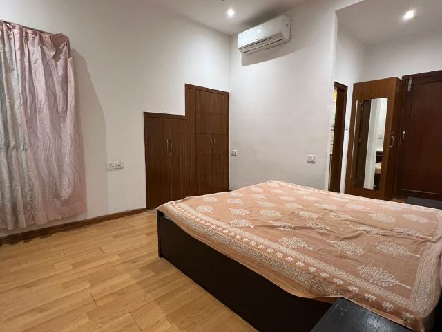 Rental | 4 BHK + Extra Room 800 Sq.Yd. Villa in Panchsheel Park
