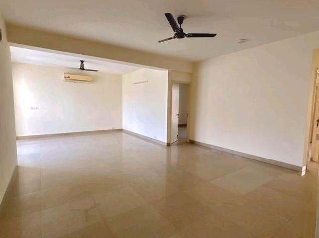 Rental | 4 BHK + Extra Room 1975 Sq.Ft. Apartment in Emaar Emerald Floors Premier