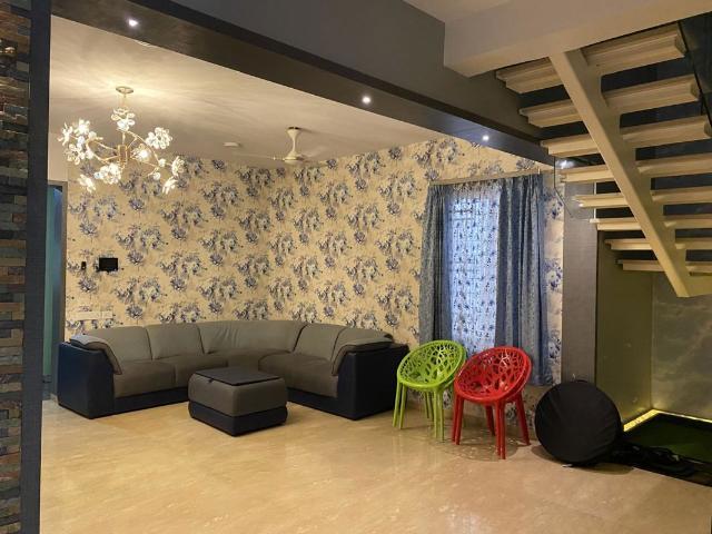 Rental | 4 BHK + Extra Room 2200 Sq.Ft. Villa in Vaishnavi Communes