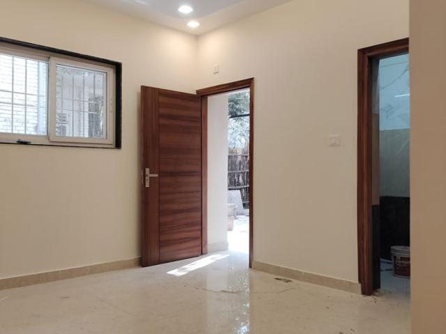 Rental | 4 BHK + Extra Room 2500 Sq.Ft. Apartment in Vasant Kunj