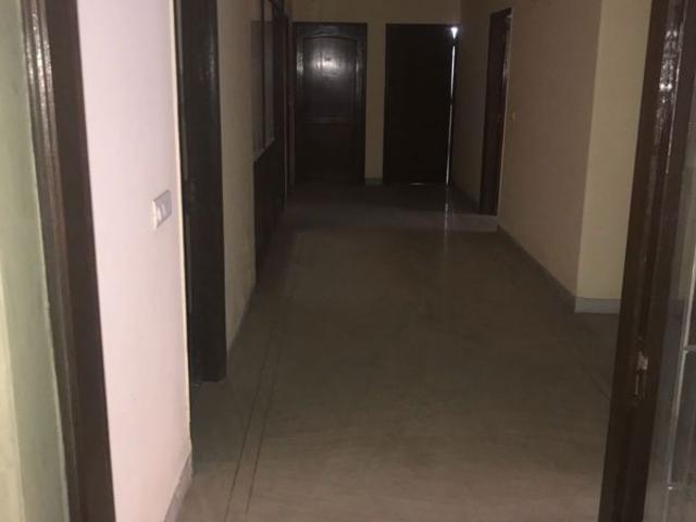Rental | 4 BHK + Extra Room 260 Sq.Yd. Independent House in Nizamuddin East