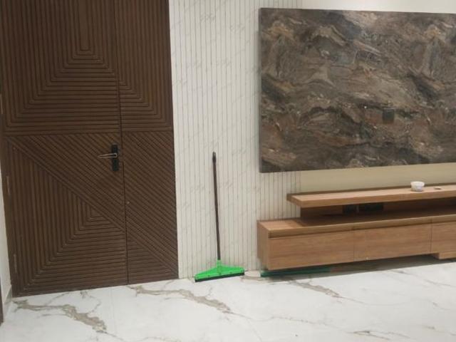 Rental | 4 BHK + Extra Room 300 Sq.Yd. Independent House in Safdarjung Enclave