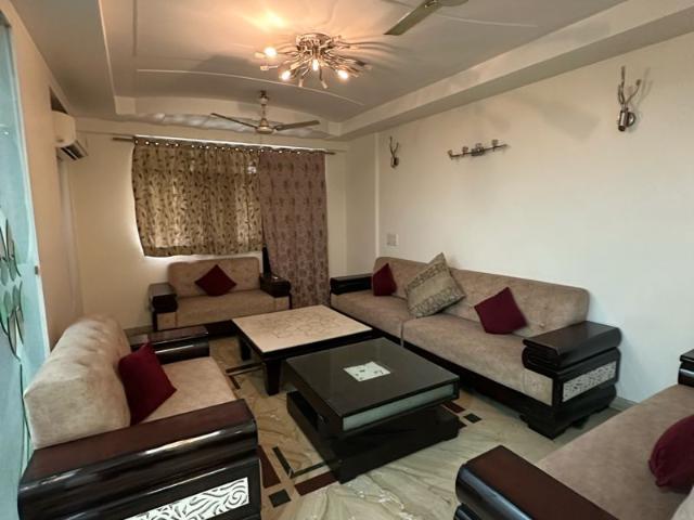 Rental | 4 BHK + Extra Room 3100 Sq.Ft. Apartment in Anand Niketan CGHS
