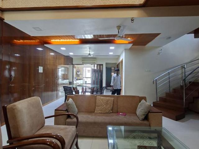 Rental | 4 BHK + Extra Room 3500 Sq.Ft. Apartment in Landmark Apartments