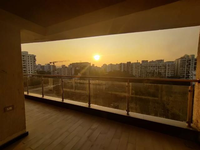 Rental | 4 BHK + Extra Room,Basement,Store Room 1700 Sq.Ft. Apartment in DS 3 Carnations