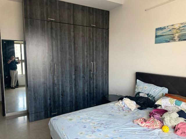 Rental | 4 BHK + Extra Room,Basement,Store Room 3000 Sq.Ft. Apartment in L&T Emerald Isle