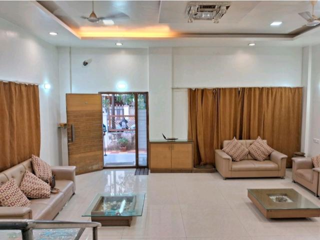 Rental | 4 BHK + Extra Room,Basement,Store Room 3000 Sq.Ft. Independent House in Luxetech Bhagyoday