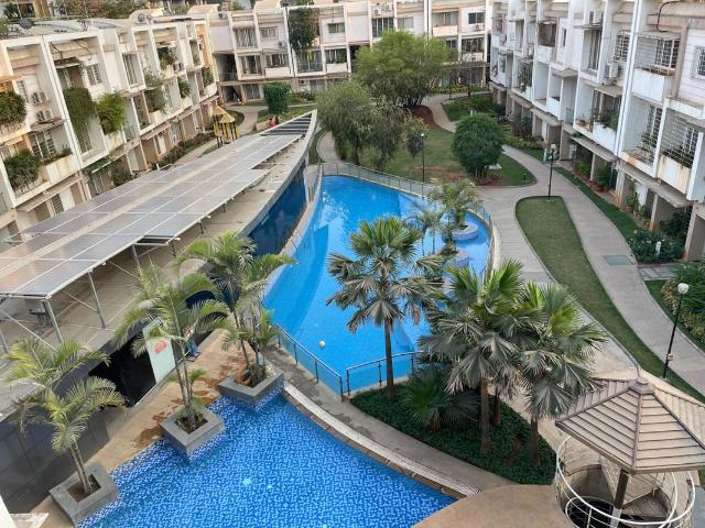 Rental | 4 BHK + Extra Room,Store Room 1745 Sq.Ft. Apartment in Rohan Seher