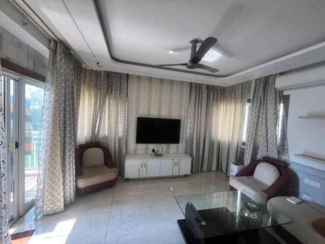 Rental | 4 BHK + Servant Room,Extra Room 1593 Sq.Ft. Apartment in Experion Capital