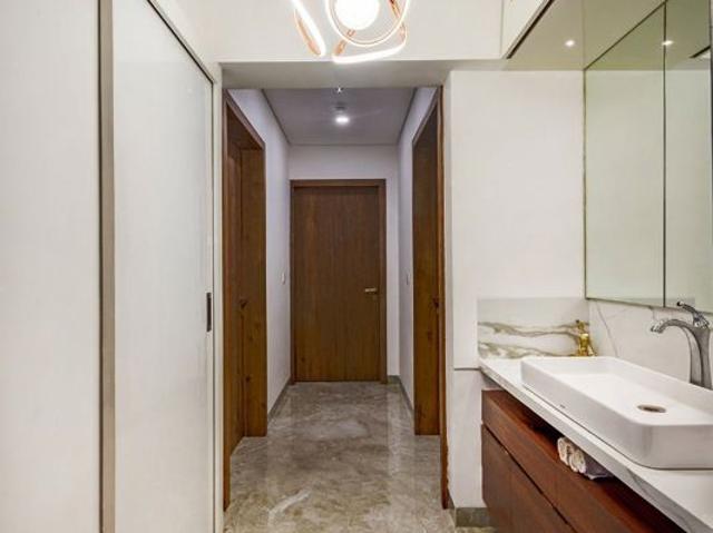 Rental | 4 BHK + Servant Room,Extra Room 1800 Sq.Ft. Apartment in G M Kenjale Emirus Apartment